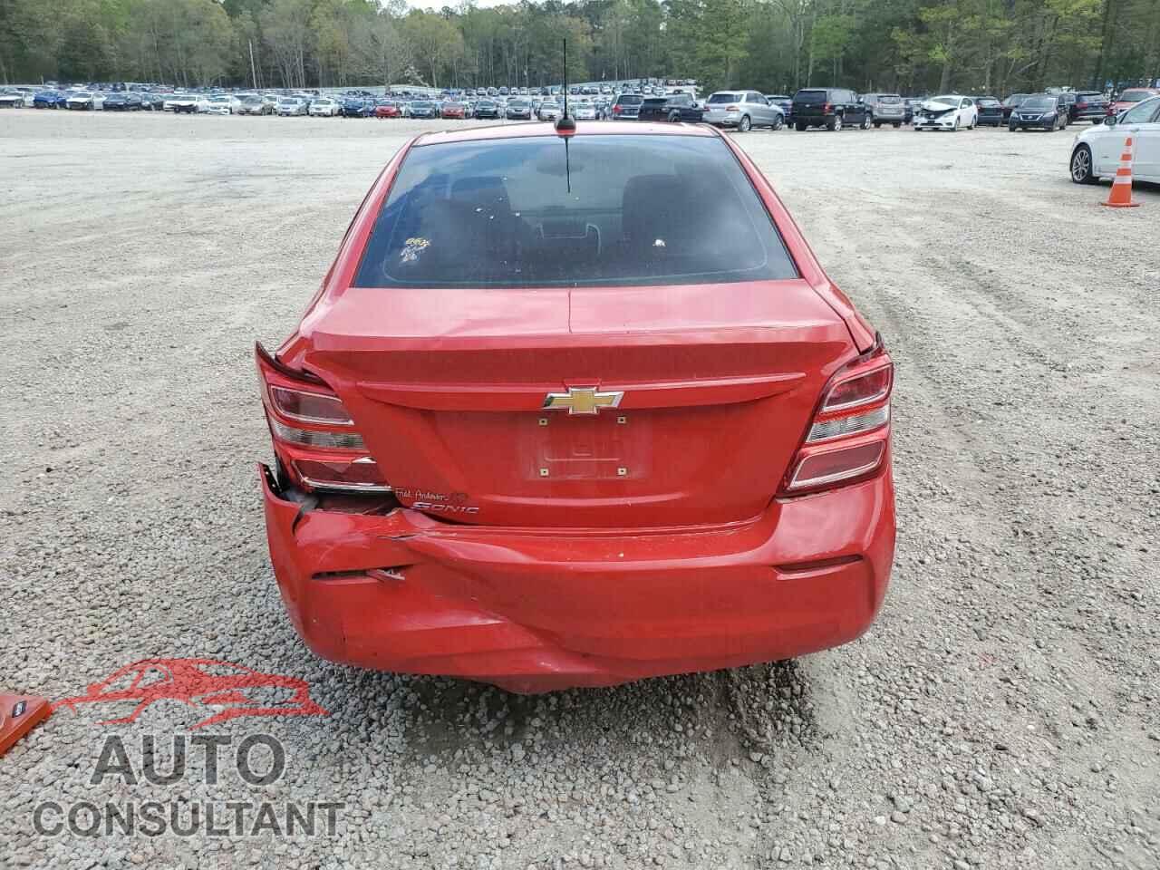 CHEVROLET SONIC 2017 - 1G1JA5SH8H4165180