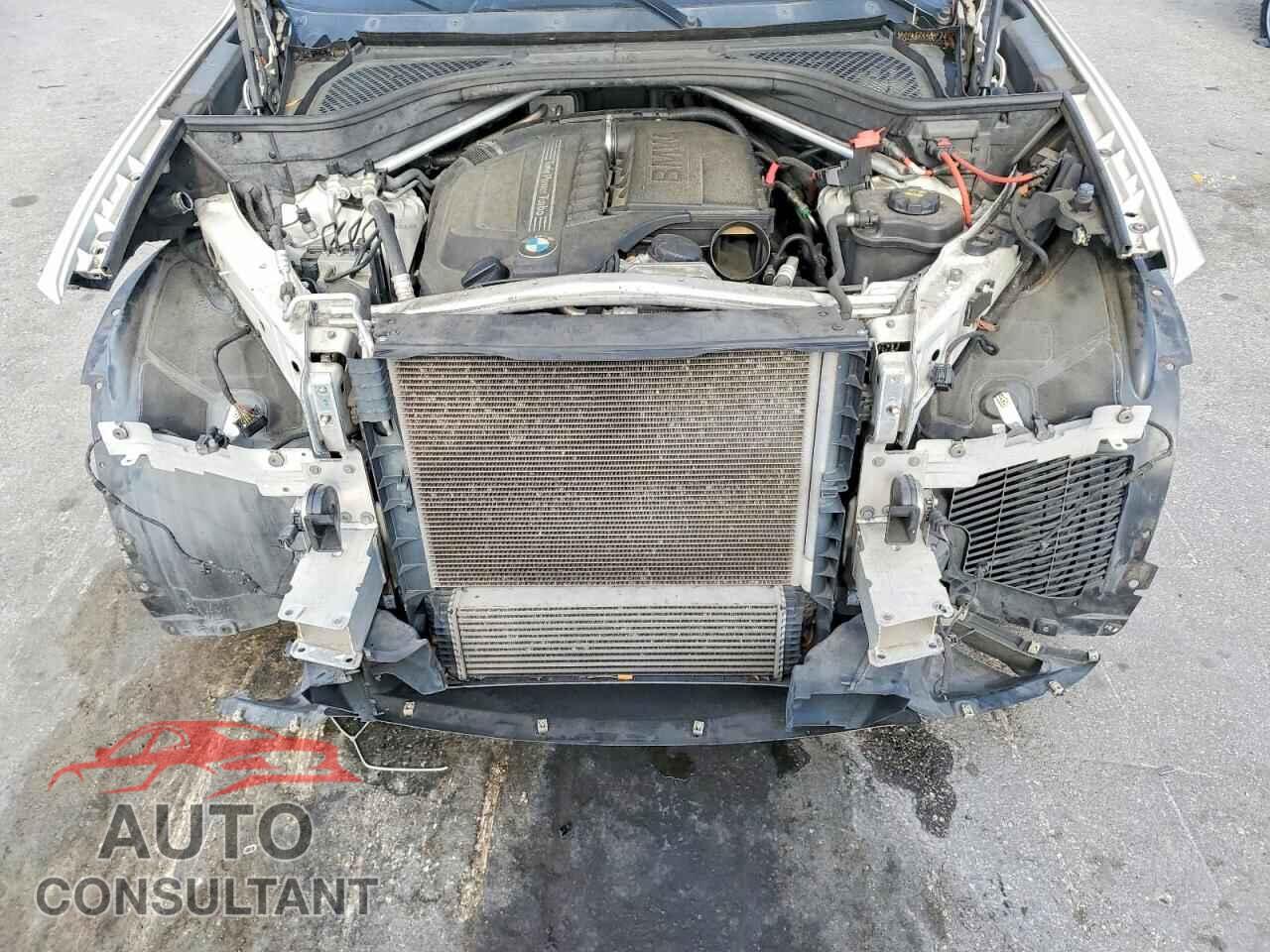 BMW X5 2015 - 5UXKR0C53F0P06456