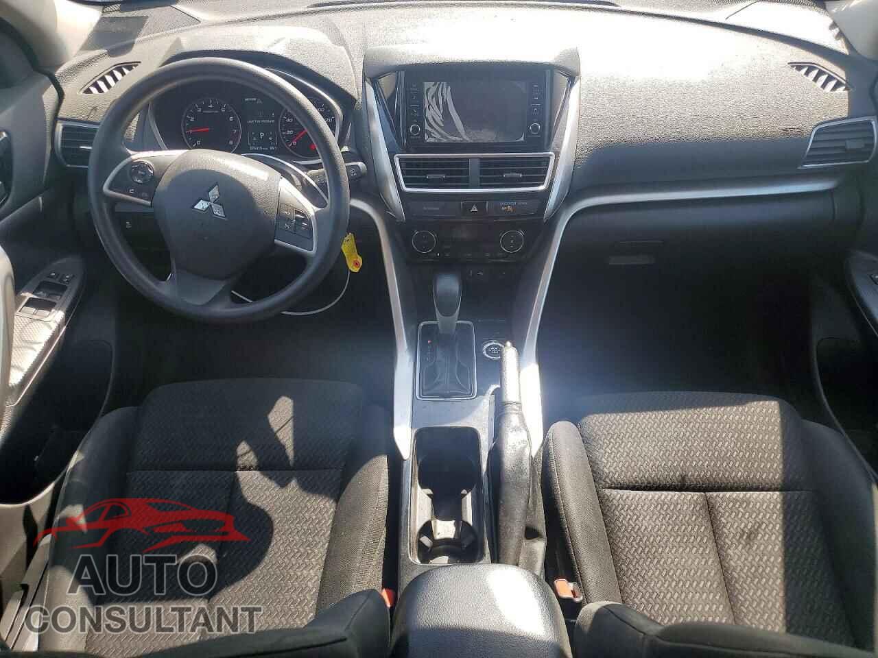 MITSUBISHI ECLIPSE 2018 - JA4AT3AA2JZ068151