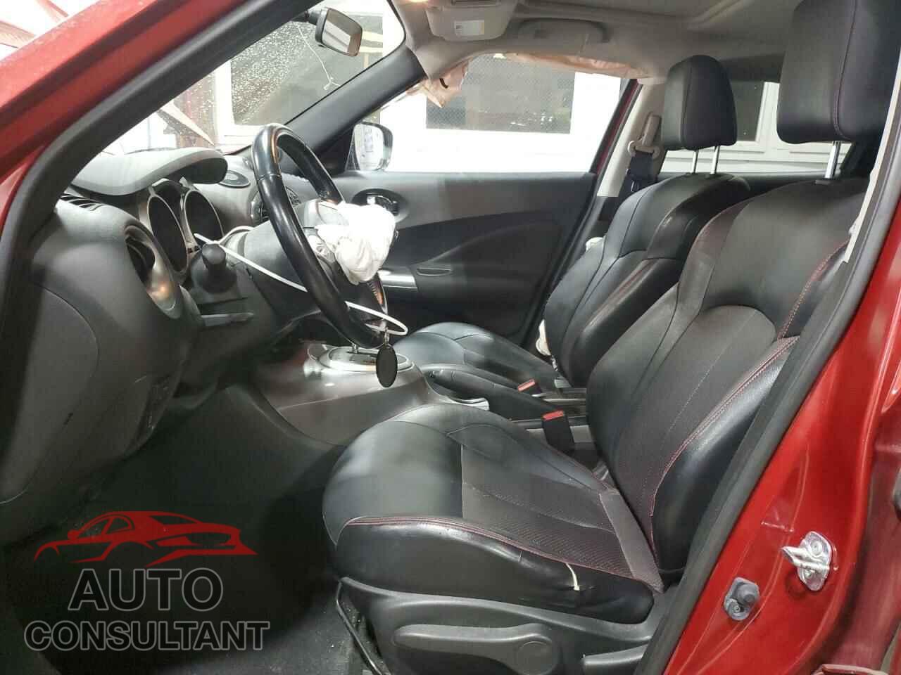 NISSAN JUKE 2015 - JN8AF5MV1FT559560