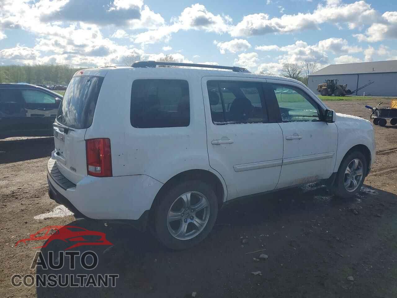 HONDA PILOT 2015 - 5FNYF4H50FB010546