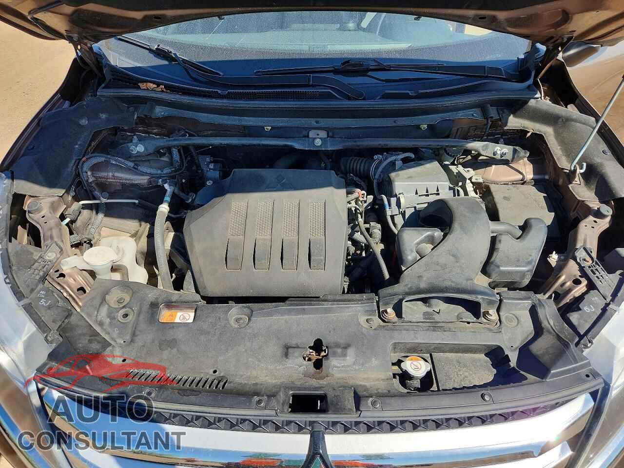 MITSUBISHI ECLIPSE 2018 - JA4AT5AA5JZ039996