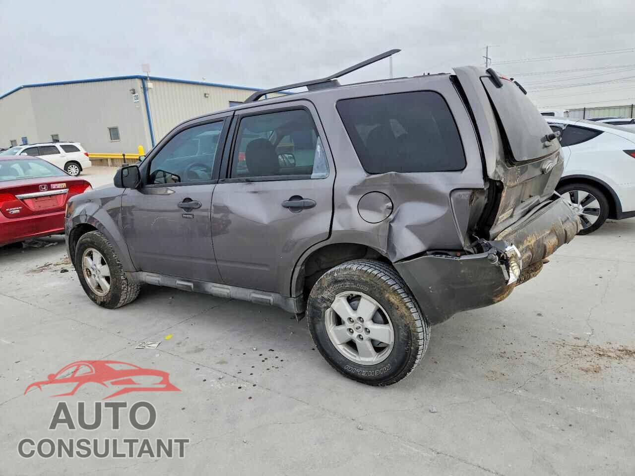 FORD ESCAPE 2011 - 1FMCU0D76BKB13110