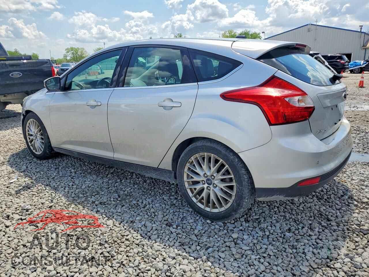 FORD FOCUS 2012 - 1FAHP3M29CL299962