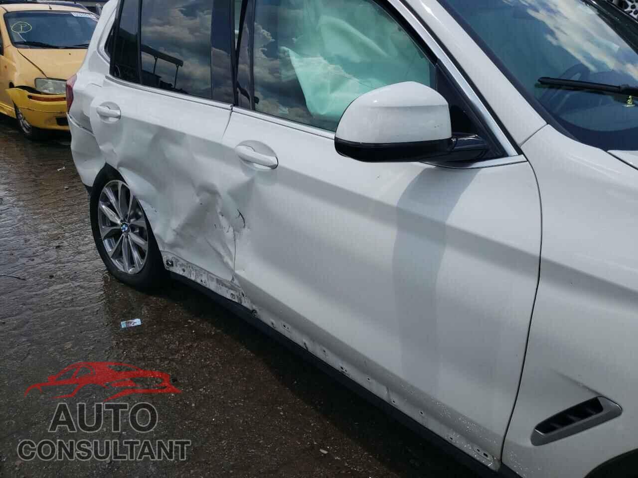 BMW X3 2018 - 5UXTR9C50JLD89366