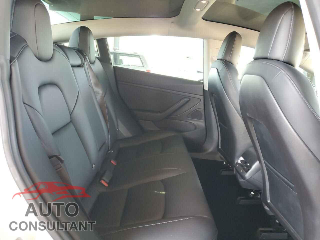 TESLA MODEL 3 2018 - 5YJ3E1EA1JF051967