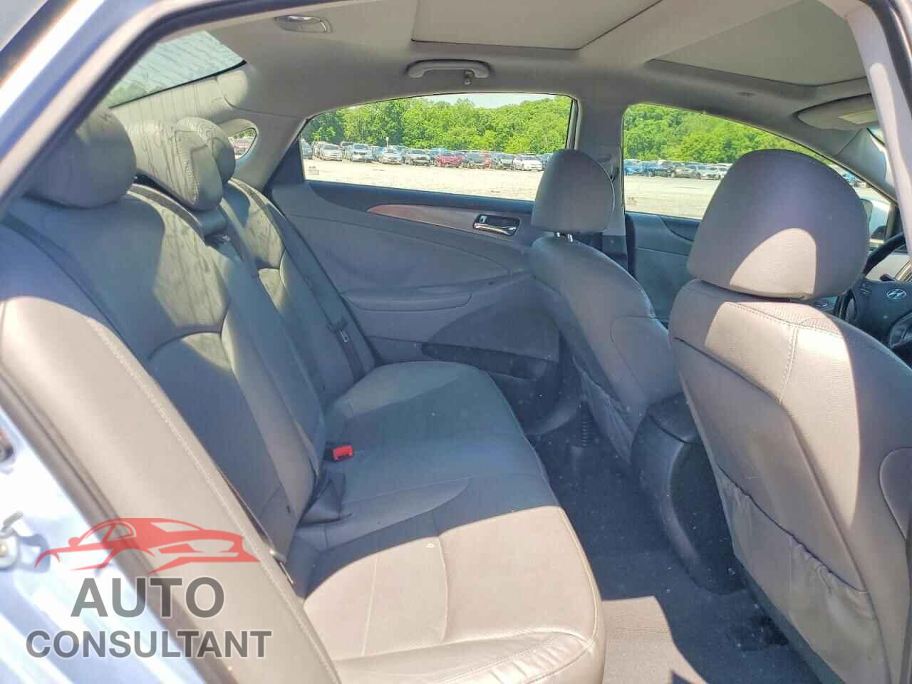 HYUNDAI SONATA 2015 - KMHEC4A4XFA132400