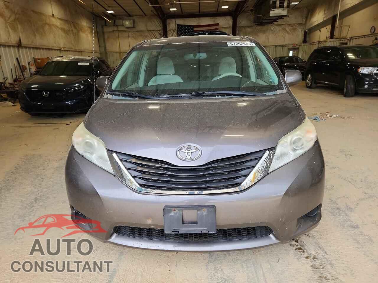 TOYOTA SIENNA 2011 - 5TDKK3DC3BS025189