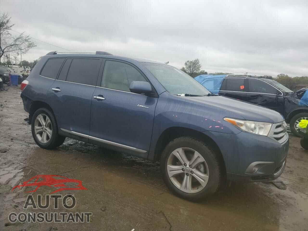 TOYOTA HIGHLANDER 2013 - 5TDDK3EH8DS265800