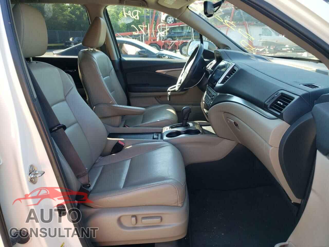 HONDA PILOT 2016 - 5FNYF6H59GB017802