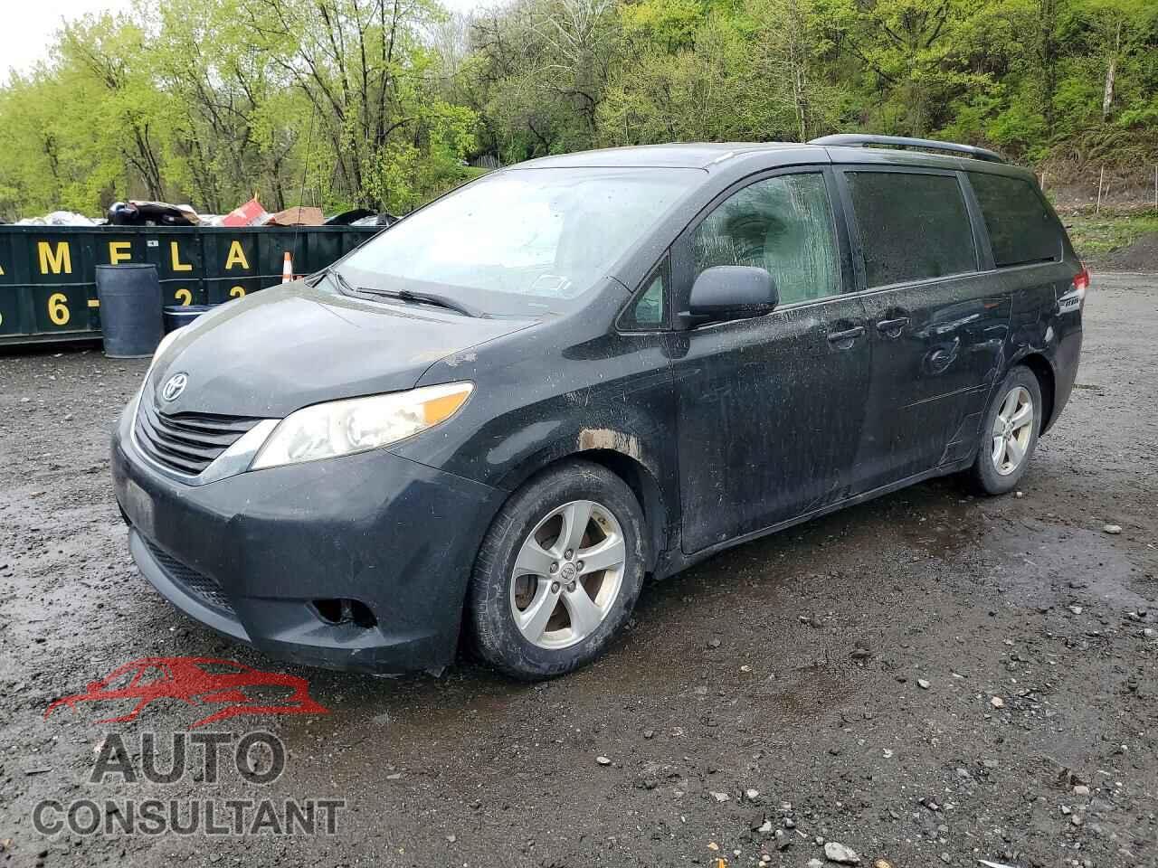 TOYOTA SIENNA 2013 - 5TDKK3DC8DS367644