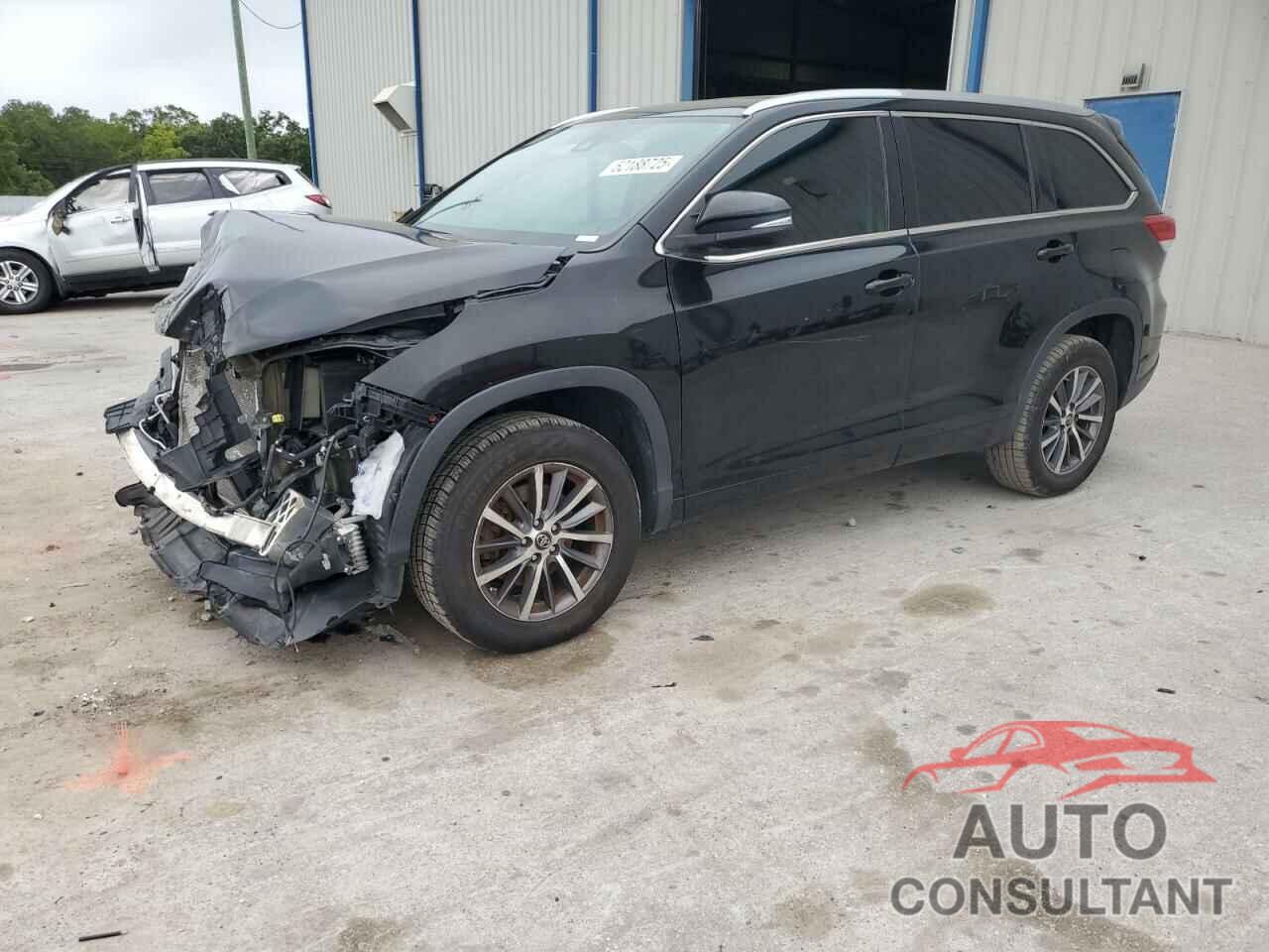 TOYOTA HIGHLANDER 2018 - 5TDKZRFH8JS541148
