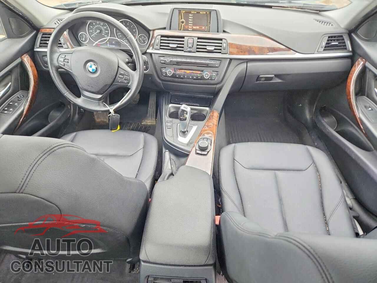 BMW 3 SERIES 2014 - WBA3C3C53EF987319