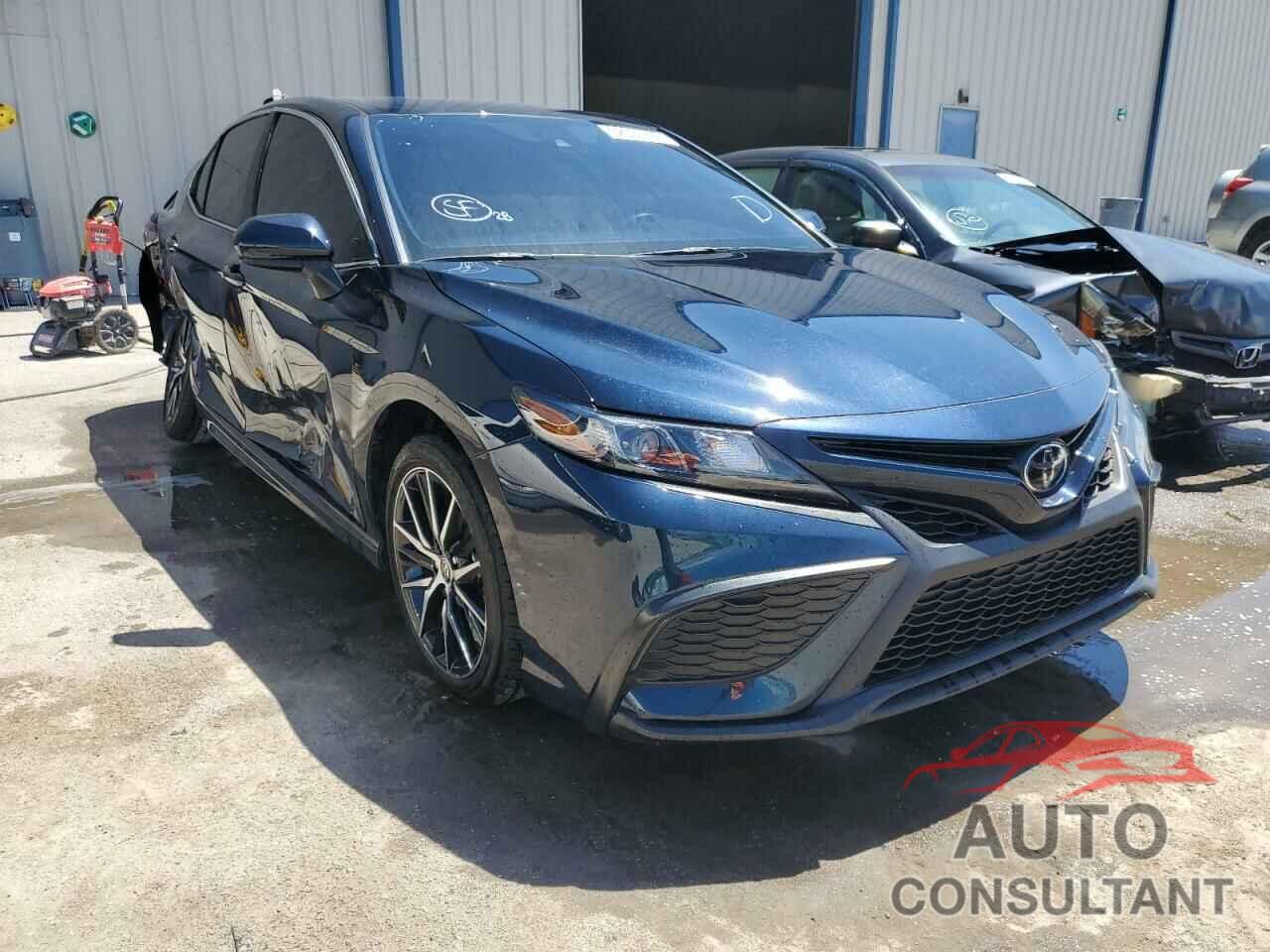 TOYOTA CAMRY 2021 - 4T1G11AK1MU554367