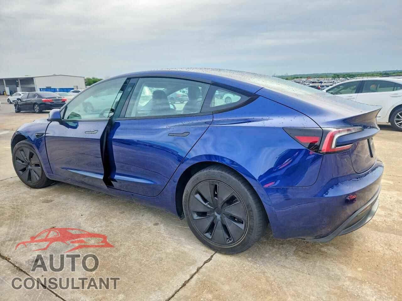 TESLA MODEL 3 2025 - 5YJ3E1EA8SF953646