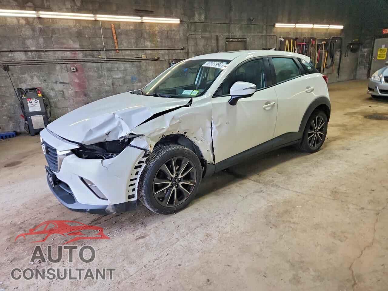 MAZDA CX-3 2017 - JM1DKFC75H0141780