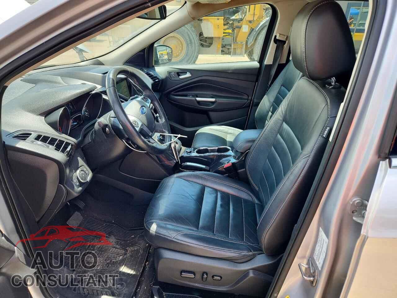 FORD ESCAPE 2016 - 1FMCU0J95GUC42649