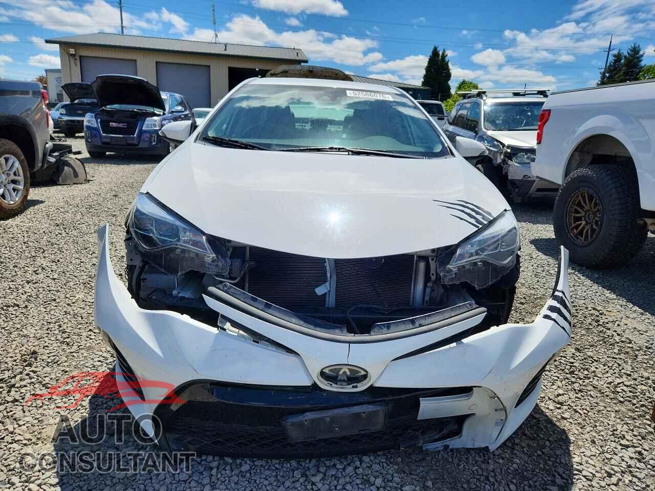 TOYOTA COROLLA 2017 - 5YFBURHE9HP665188
