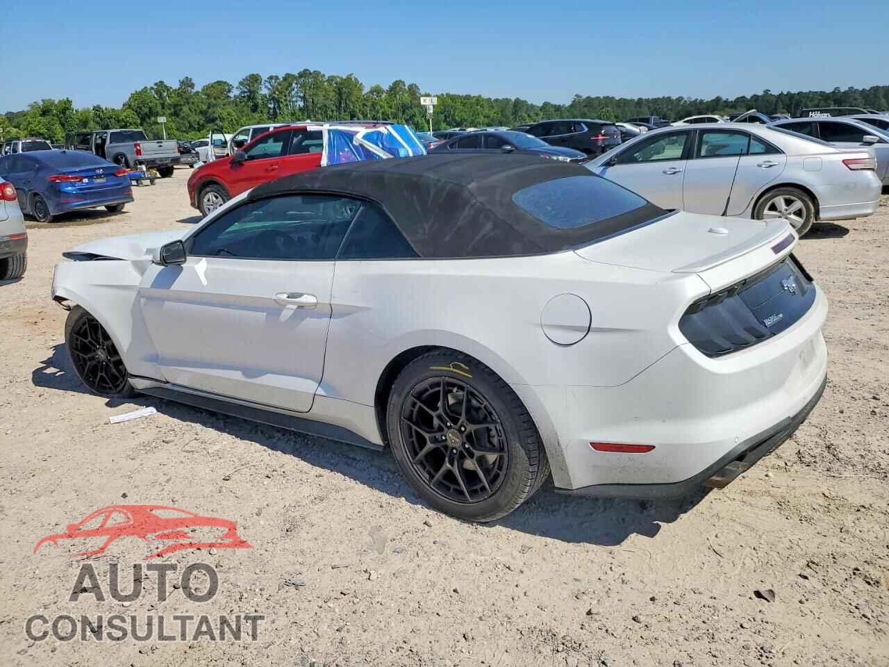 FORD MUSTANG 2018 - 1FATP8UH3J5109828