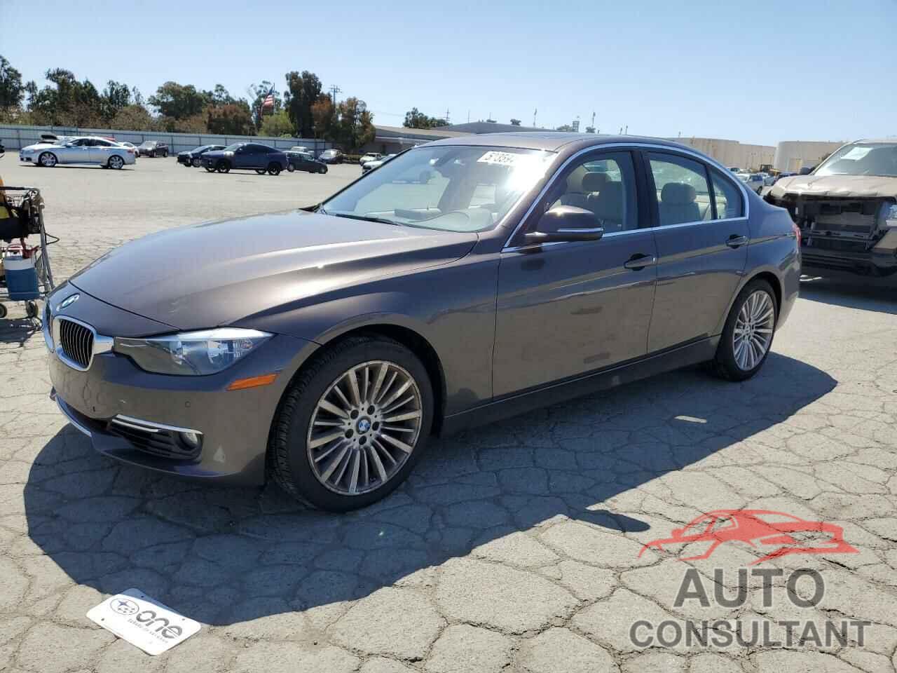 BMW 3 SERIES 2013 - WBA3C1G56DNR47030