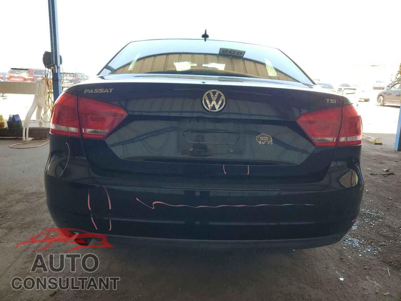 VOLKSWAGEN PASSAT 2015 - 1VWAT7A34FC121180