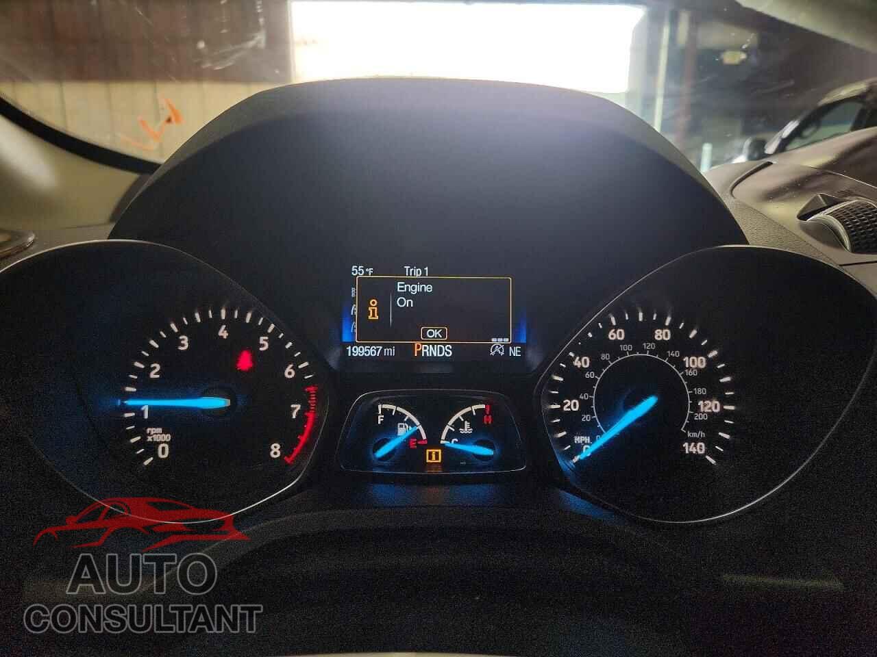 FORD ESCAPE 2017 - 1FMCU0JD4HUC04836
