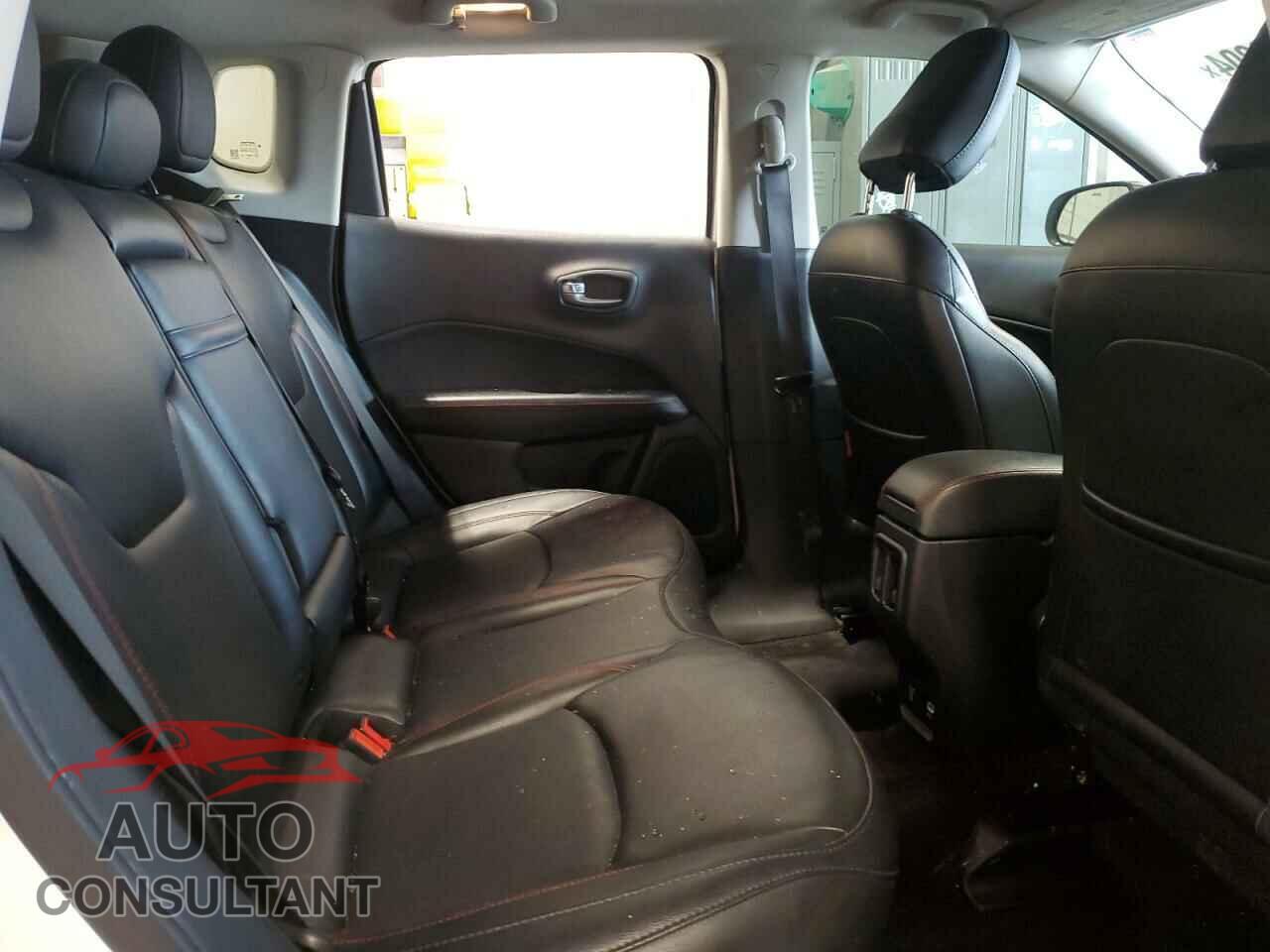 JEEP COMPASS 2019 - 3C4NJDDB4KT697703
