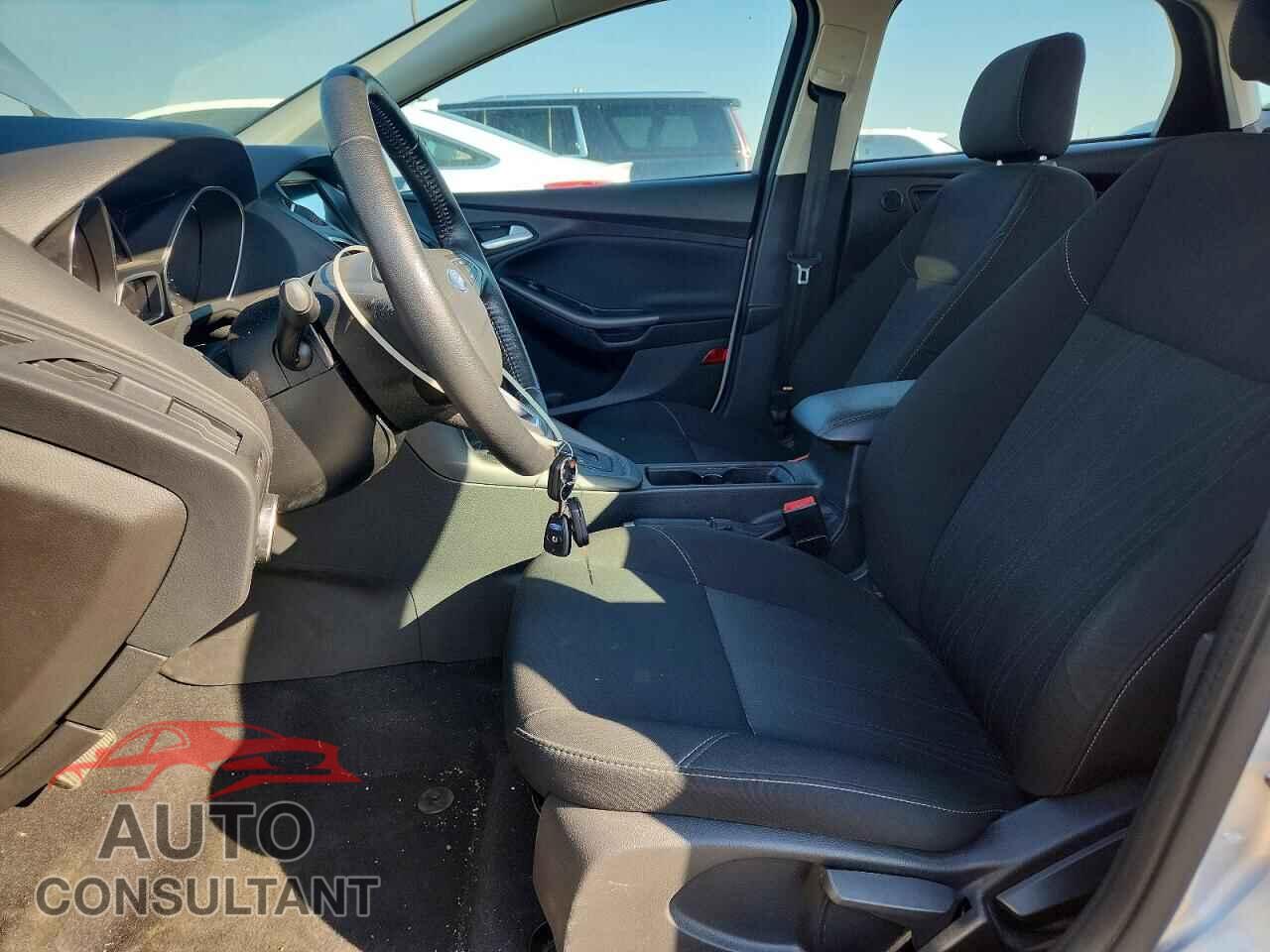 FORD FOCUS 2017 - 1FADP3M24HL210109