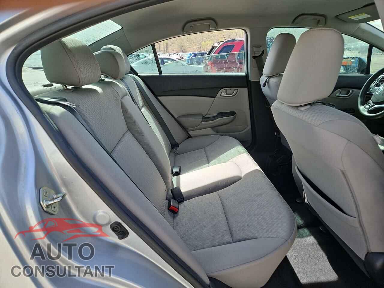 HONDA CIVIC 2015 - 2HGFB2F57FH526604