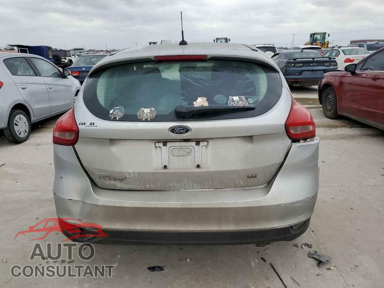 FORD FOCUS 2018 - 1FADP3K29JL283615