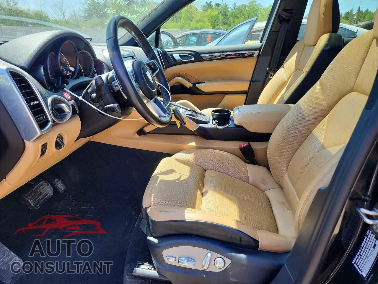 PORSCHE CAYENNE 2016 - WP1AA2A23GKA13223