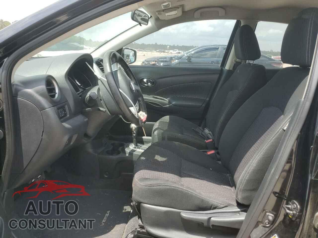 NISSAN VERSA 2017 - 3N1CN7AP3HL868272