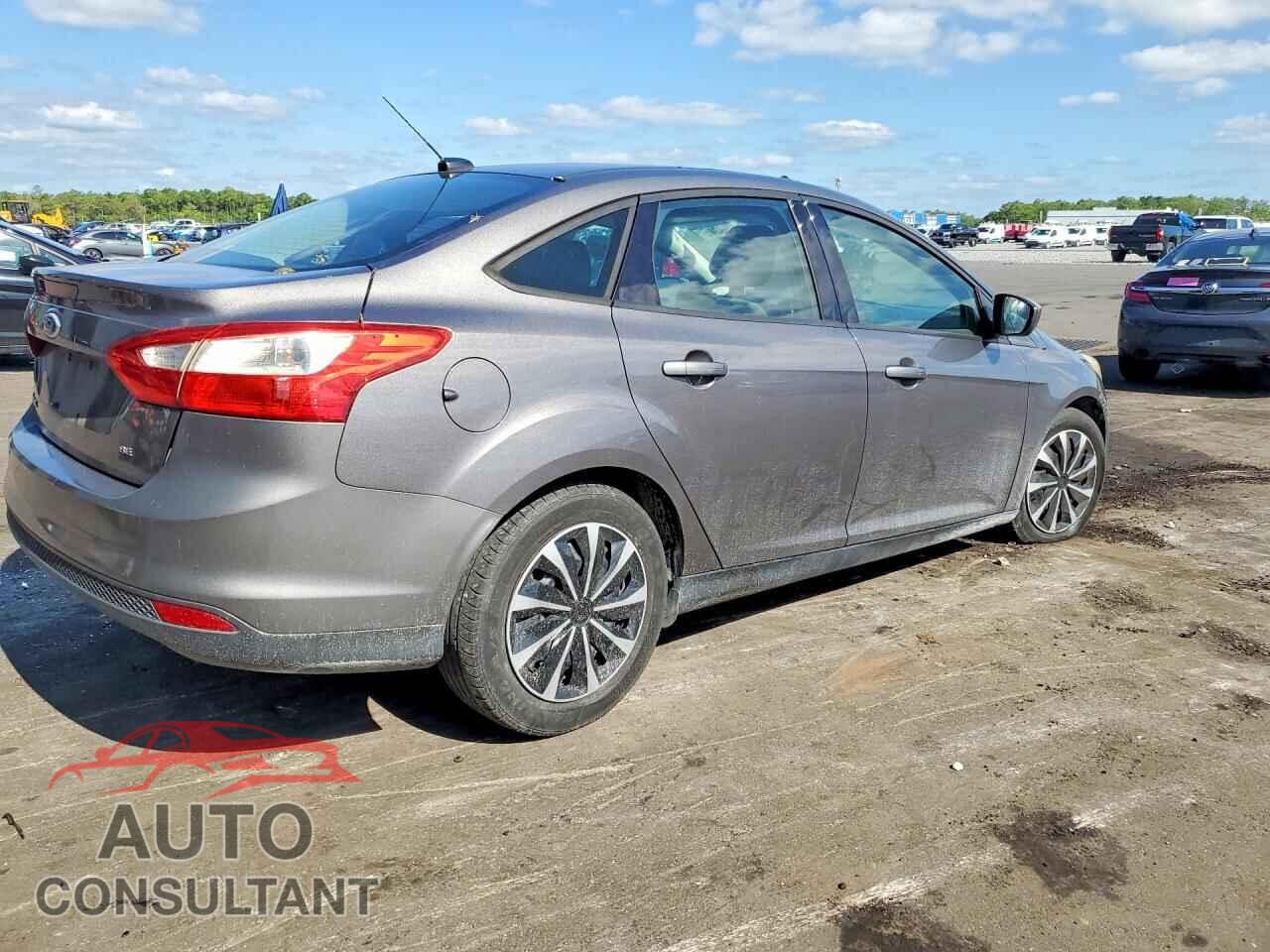 FORD FOCUS 2012 - 1FAHP3F2XCL192335