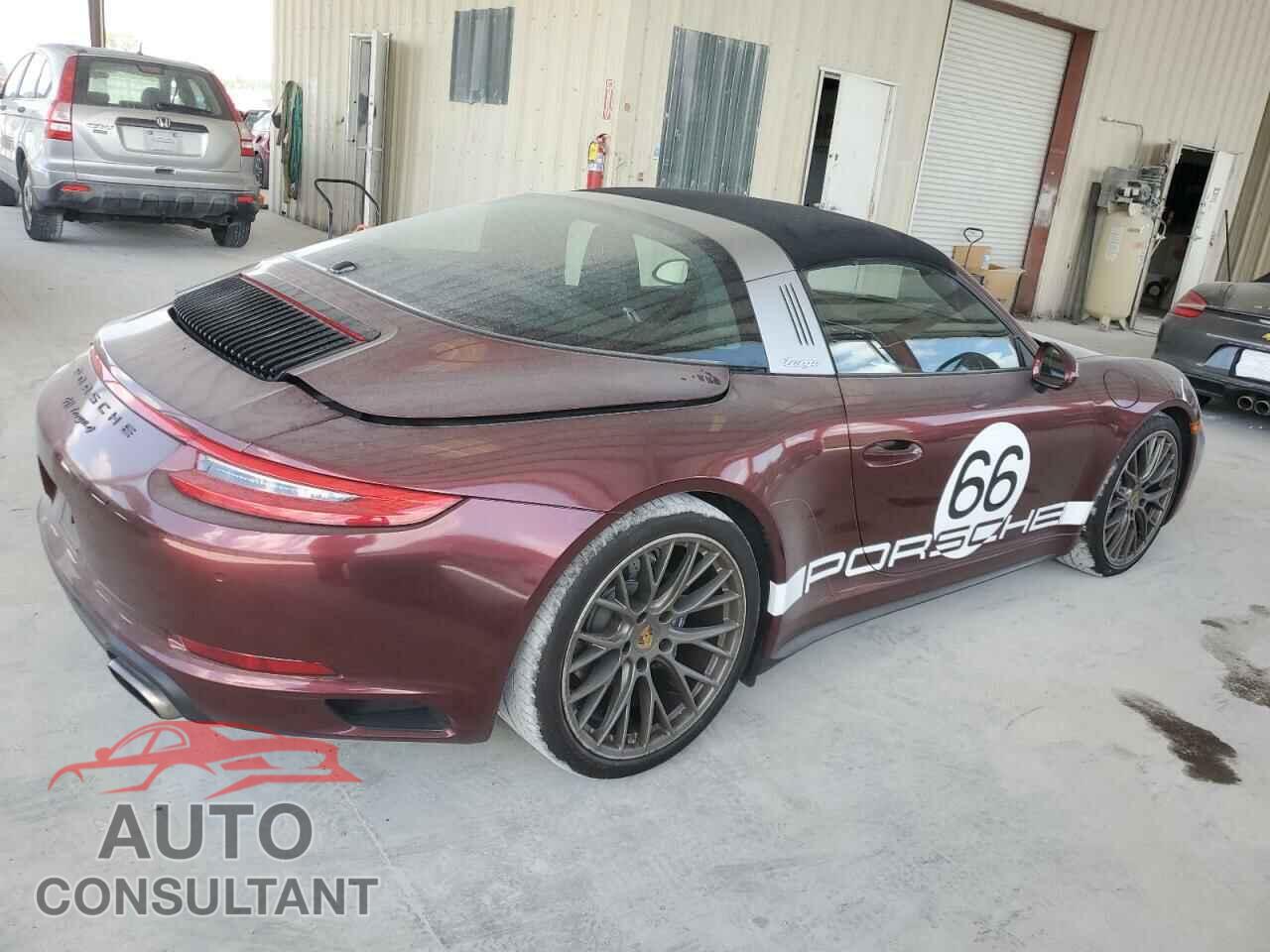 PORSCHE 911 2019 - WP0BA2A90KS120144