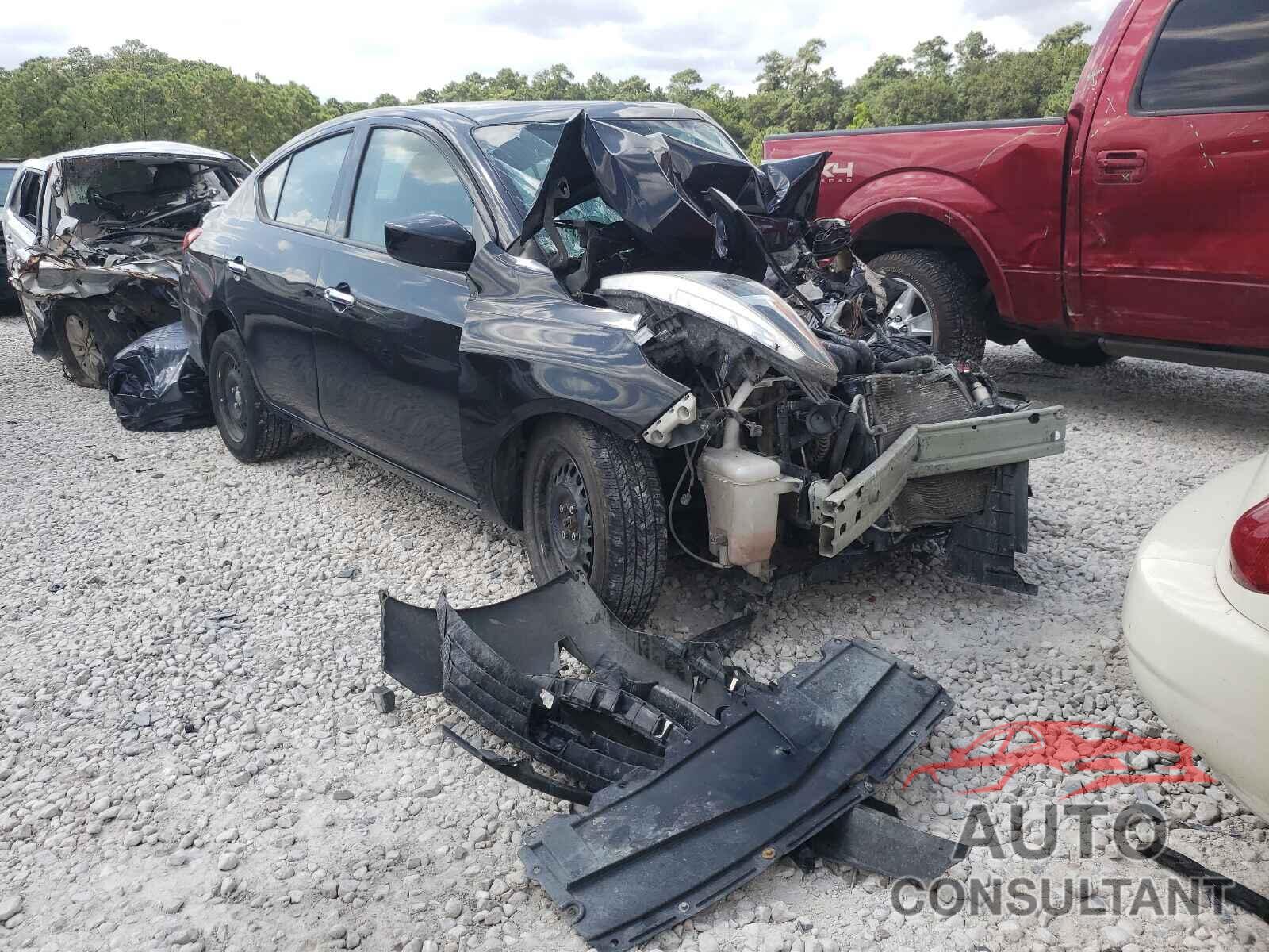 NISSAN VERSA 2019 - 3N1CN7AP2KL834587