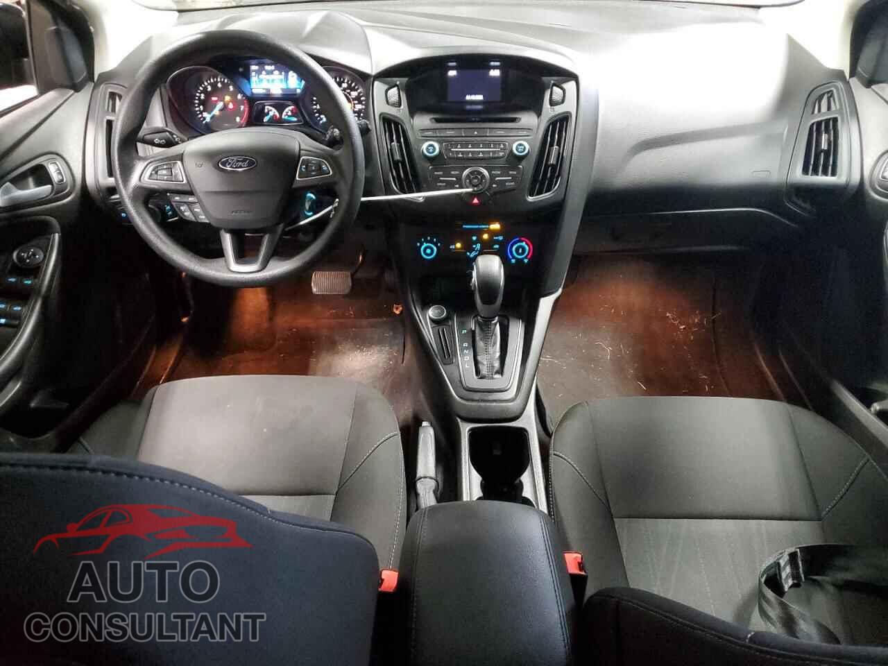 FORD FOCUS 2017 - 1FADP3K27HL282747