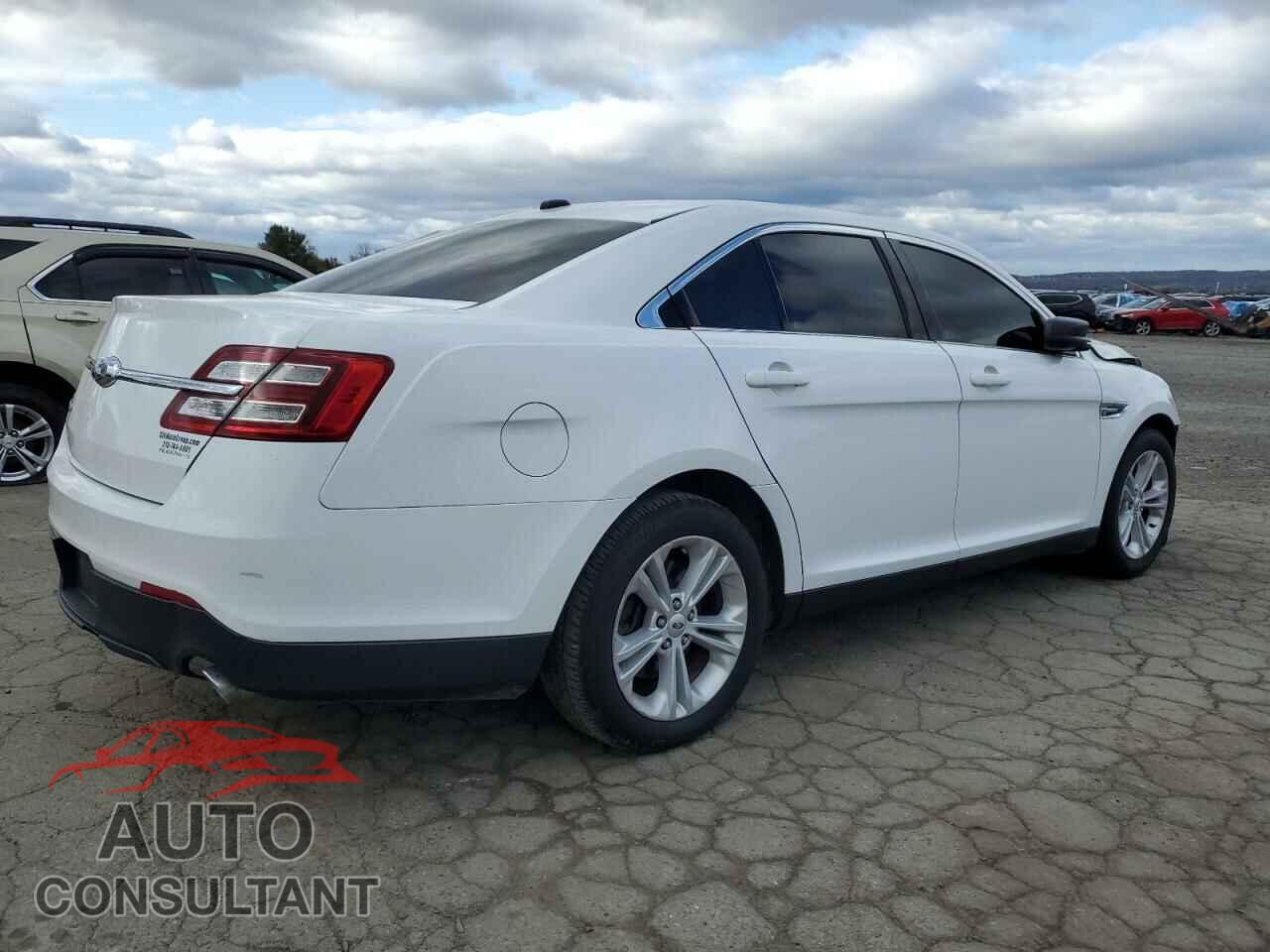 FORD TAURUS 2017 - 1FAHP2D89HG132547