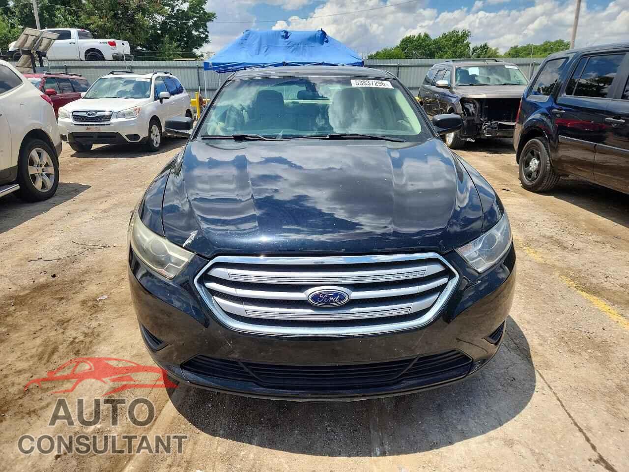 FORD TAURUS 2017 - 1FAHP2D84HG111587
