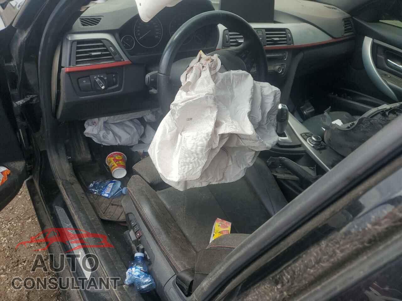 BMW 3 SERIES 2012 - WBA3A5C52CF257643