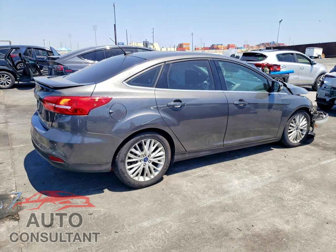 FORD FOCUS 2015 - 1FADP3J25FL231858
