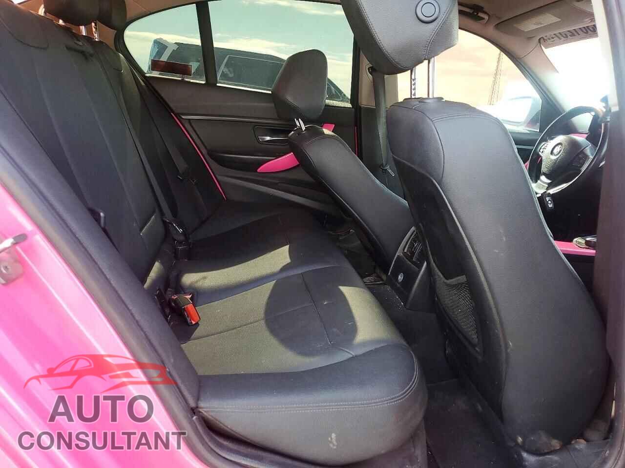 BMW 3 SERIES 2013 - WBA3C1C55DF438160