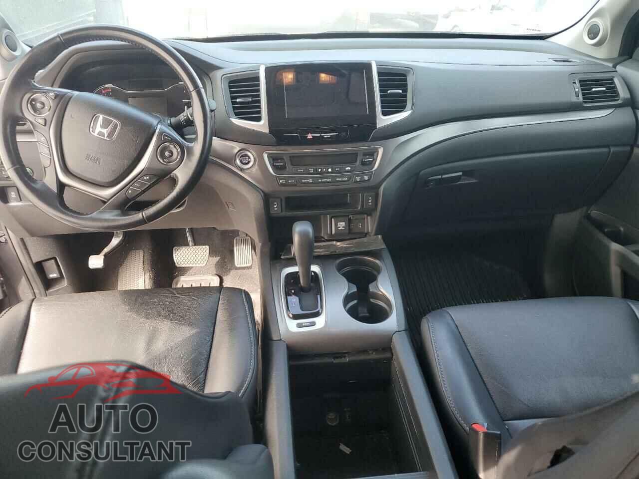 HONDA PILOT 2018 - 5FNYF5H55JB019449