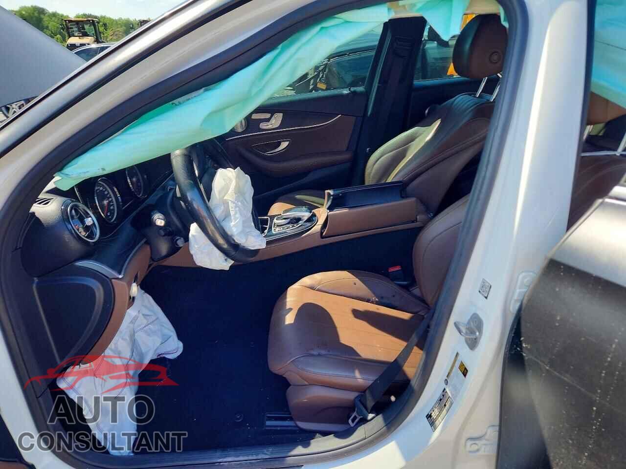 MERCEDES-BENZ E-CLASS 2017 - WDDZF4JB5HA083997