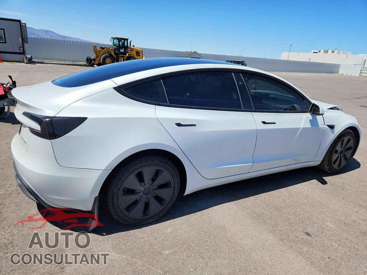 TESLA MODEL 3 2024 - 5YJ3E1EB8RF820758