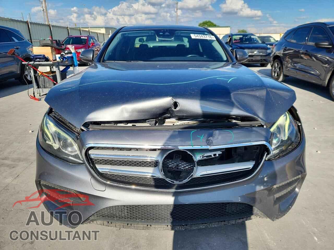 MERCEDES-BENZ E-CLASS 2018 - WDDZF4JB3JA310500