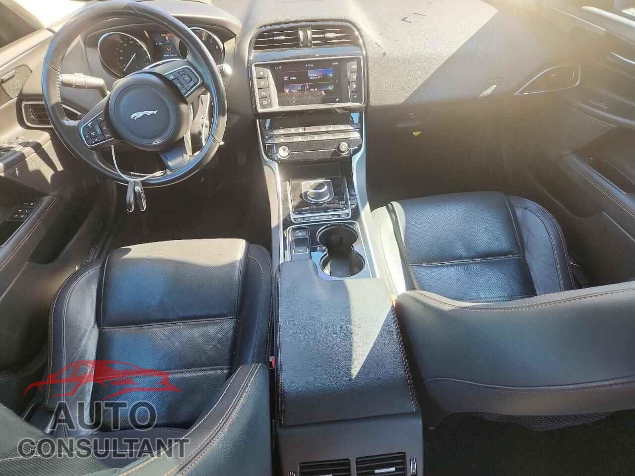 JAGUAR XE 2017 - SAJAK4BVXHA973702