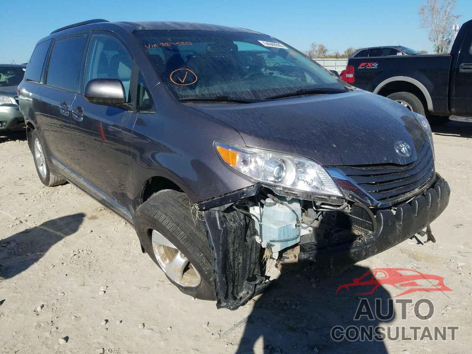 TOYOTA SIENNA 2017 - 5TDKZ3DC9HS887580