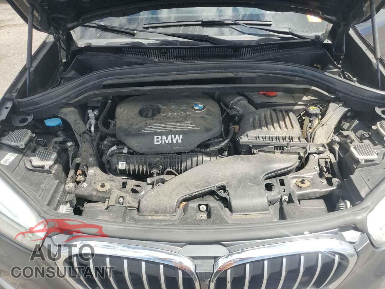 BMW X1 2017 - WBXHT3C32H5F77862