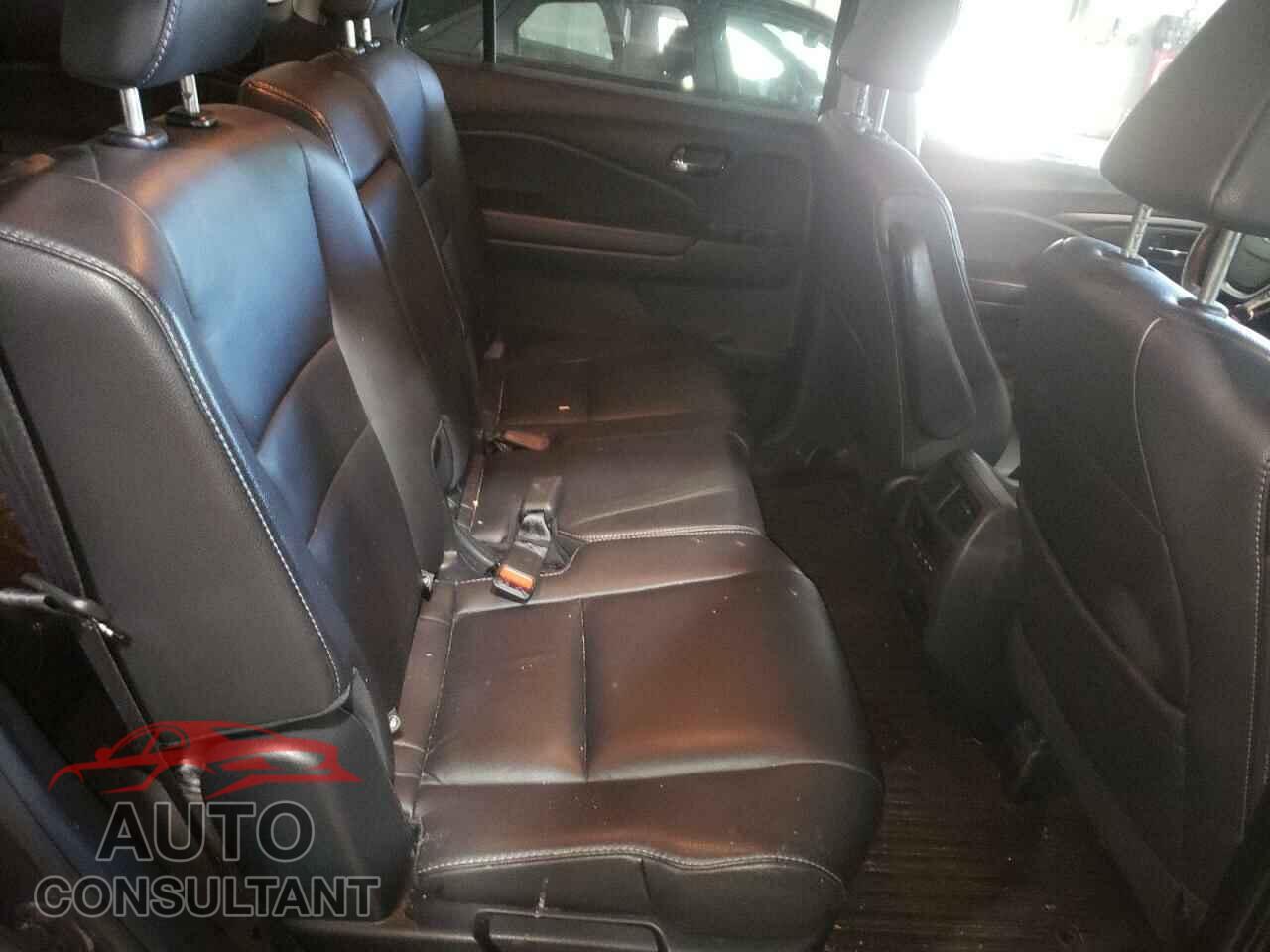 HONDA PILOT 2016 - 5FNYF6H50GB089178