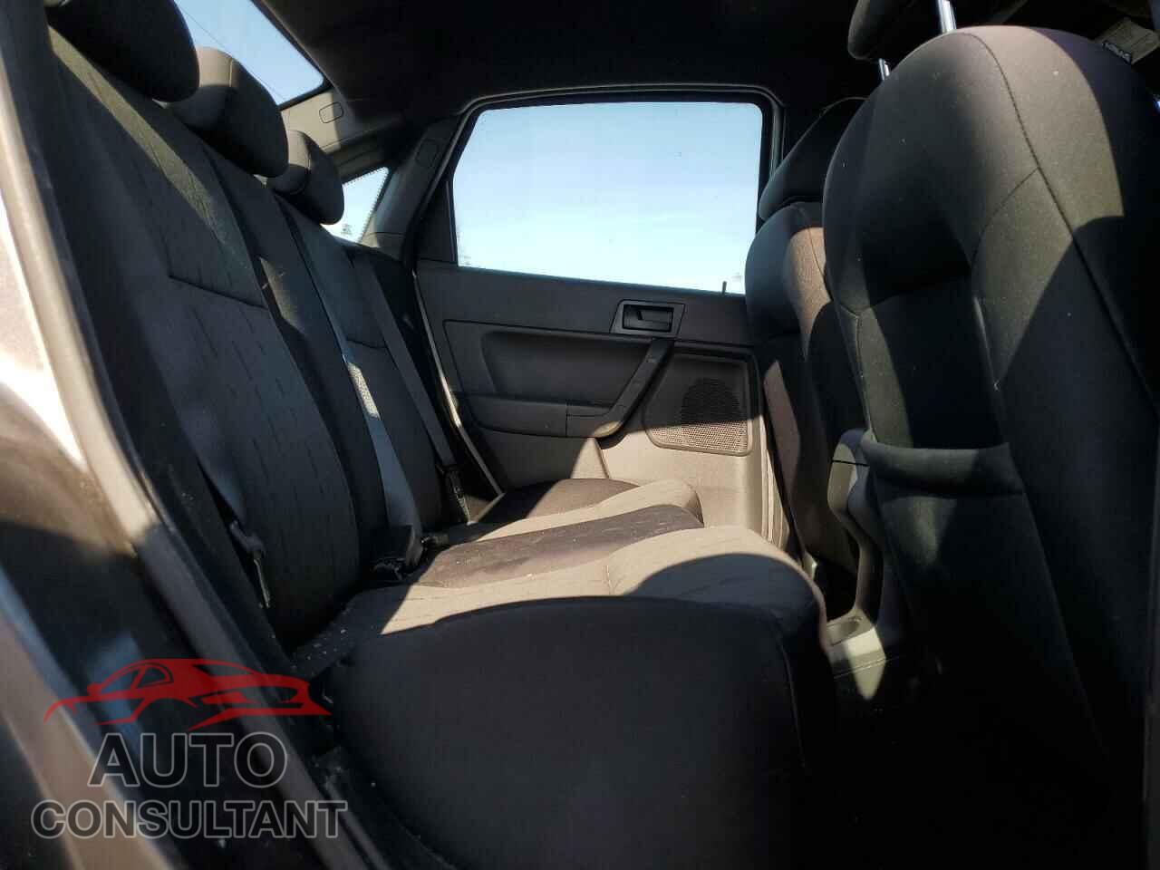 FORD FOCUS 2011 - 1FAHP3FN2BW100318